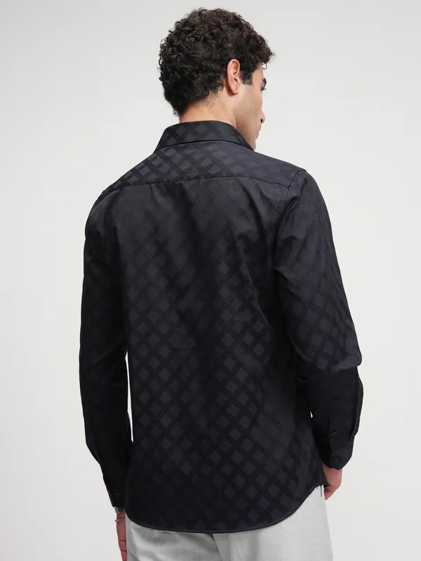 Highlander Men Black Self Design Slim Fit Casual Shirt