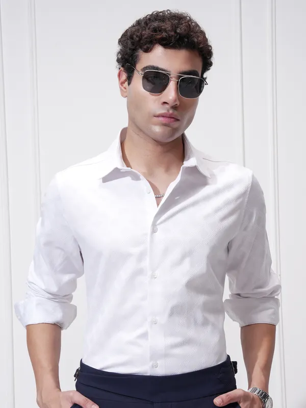 Highlander Men White Self Design Slim Fit Casual Shirt