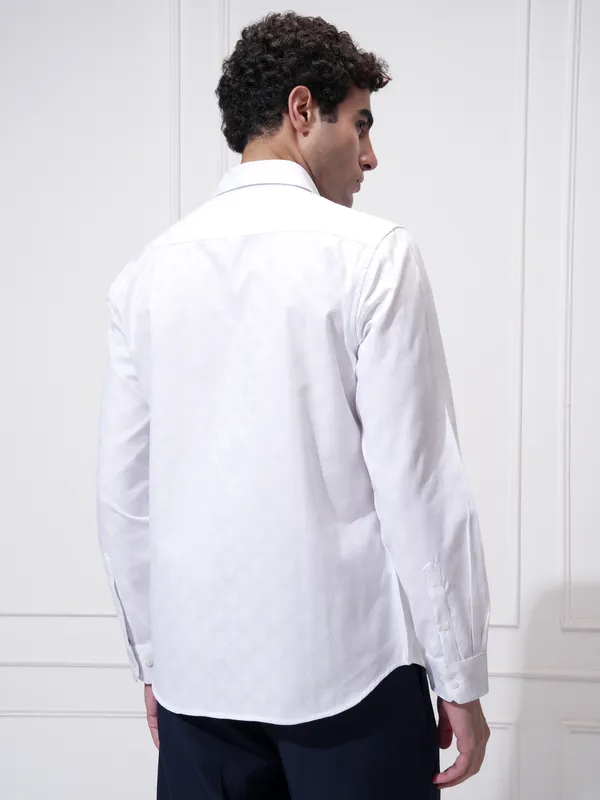Highlander Men White Self Design Slim Fit Casual Shirt