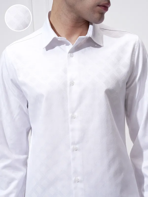 Highlander Men White Self Design Slim Fit Casual Shirt