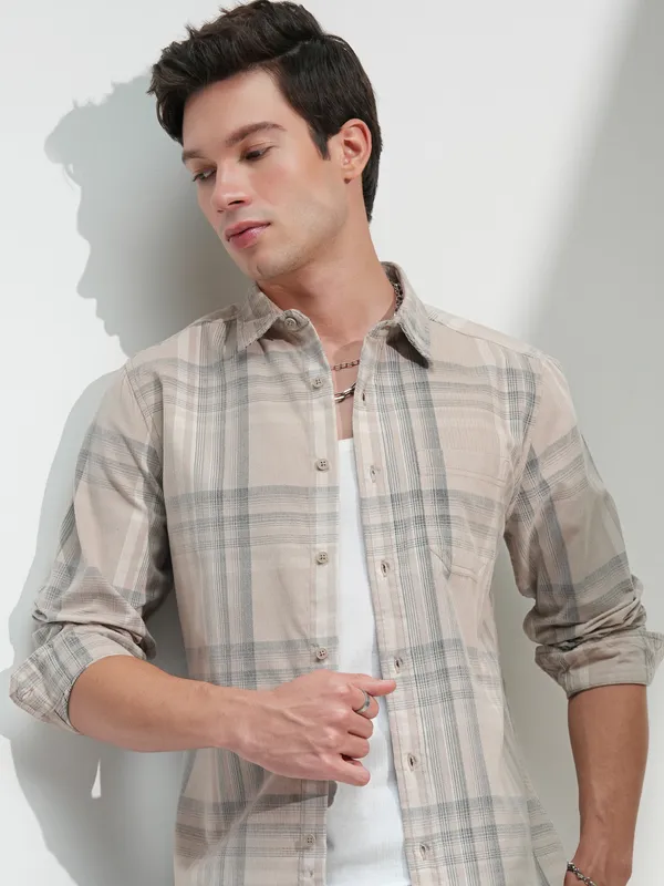 Highlander Men Beige Checked Slim Fit Casual Shirt