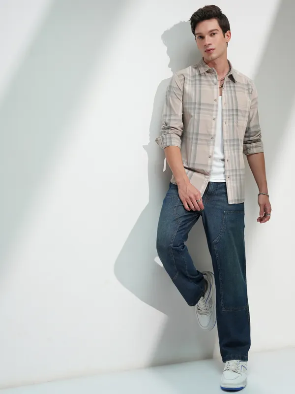 Highlander Men Beige Checked Slim Fit Casual Shirt