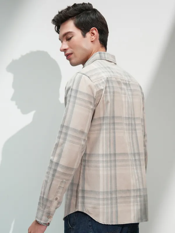 Highlander Men Beige Checked Slim Fit Casual Shirt
