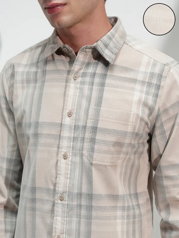 Highlander Men Beige Checked Slim Fit Casual Shirt