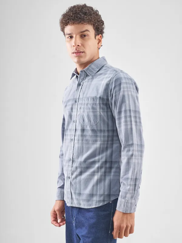 Highlander Men Blue Checked Slim Fit Casual Shirt