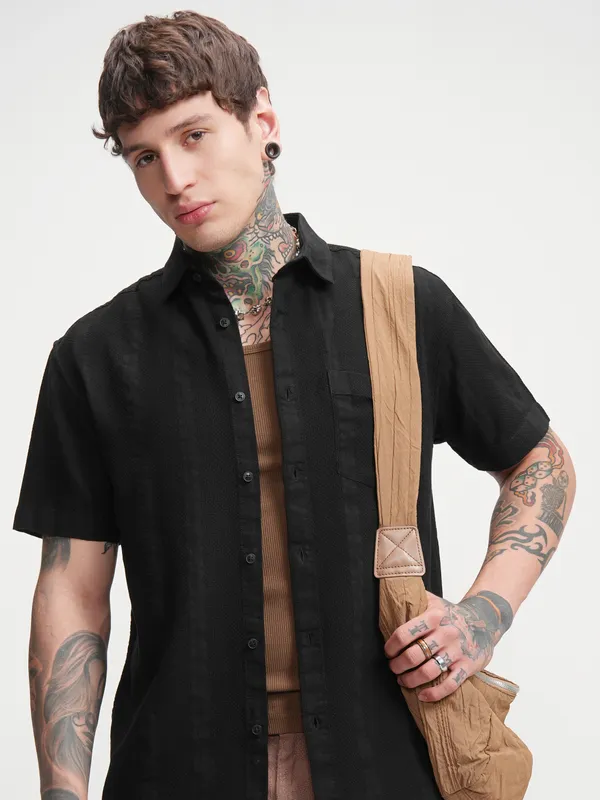 Highlander Men Black Self Design Relaxed Fit Casual Shirt
