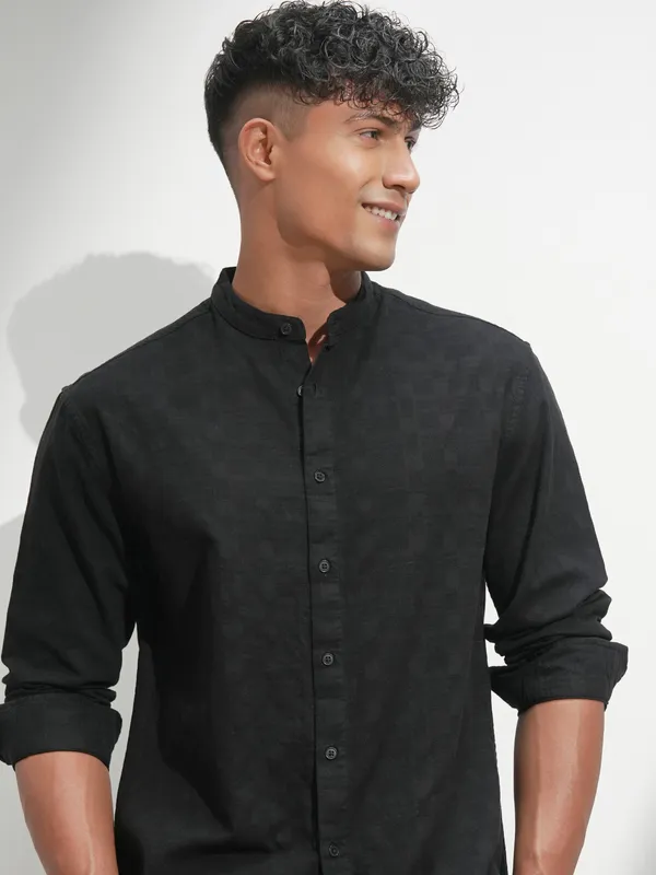 Highlander Men Black Self Design Relaxed Fit Casual Shirt