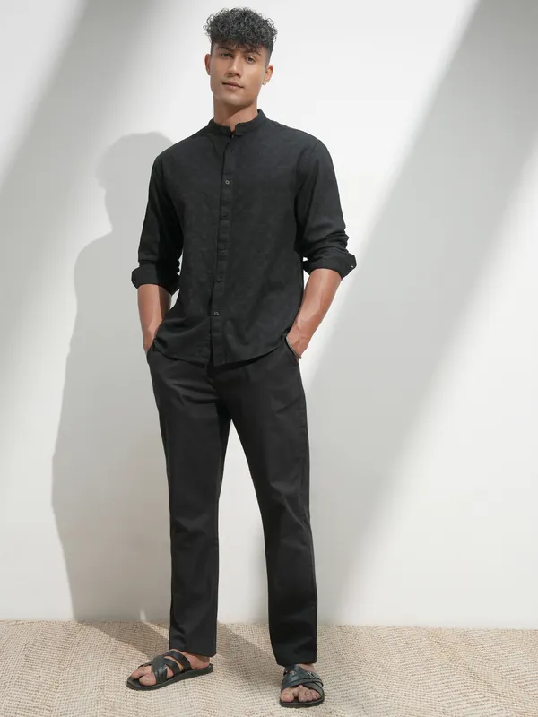 Highlander Men Black Self Design Relaxed Fit Casual Shirt