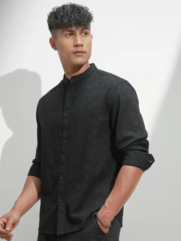 Highlander Men Black Self Design Relaxed Fit Casual Shirt