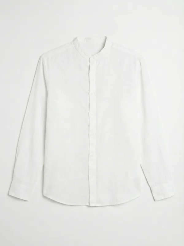 Highlander Men White Self Design Relaxed Fit Casual Shirt