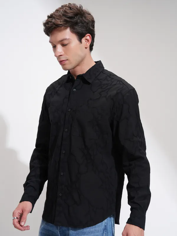Highlander Men Black Self Design Relaxed Fit Casual Shirt