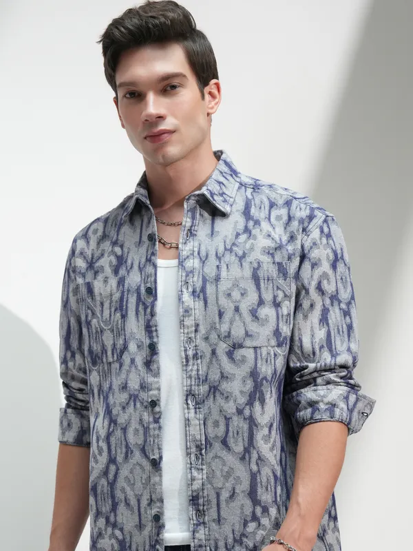 Men Relaxed Fit Casual Shirt