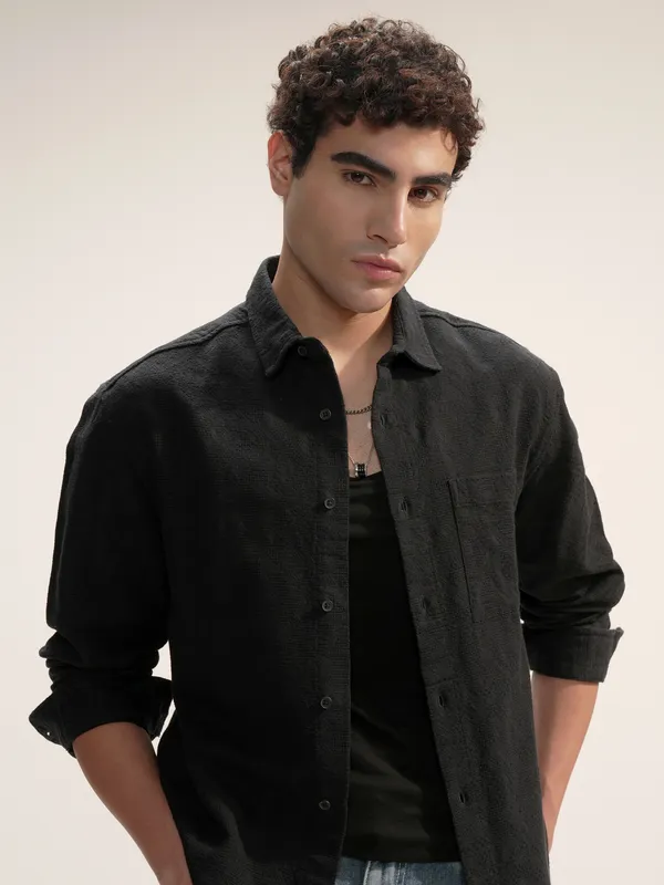 Highlander Men Black Self Design Relaxed Fit Casual Shirt