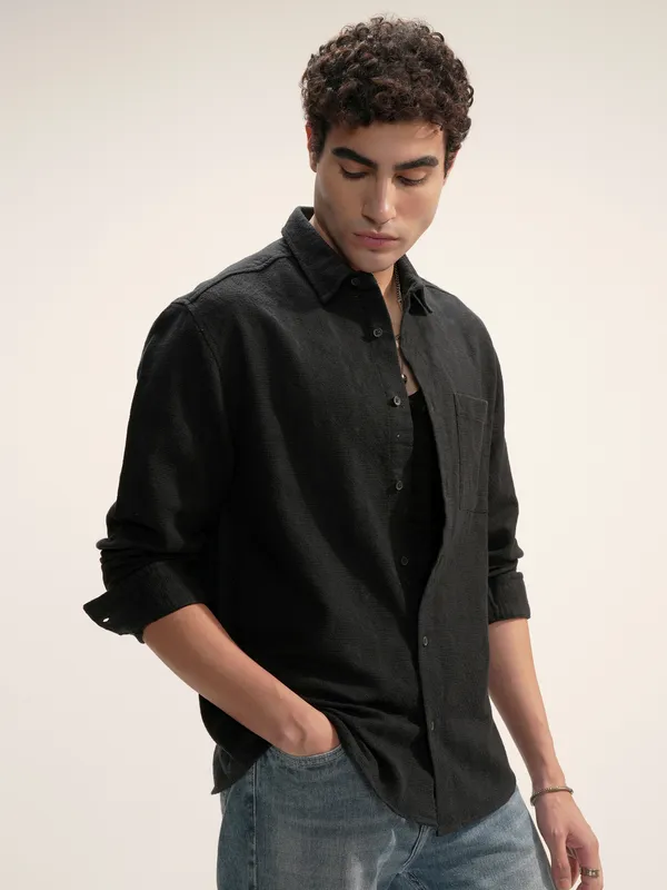 Highlander Men Black Self Design Relaxed Fit Casual Shirt