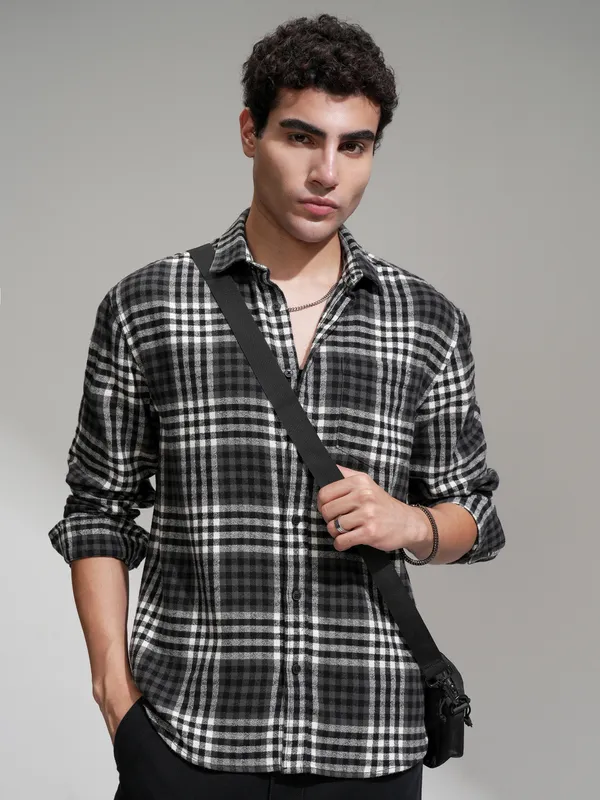 Men Relaxed Fit Casual Shirt