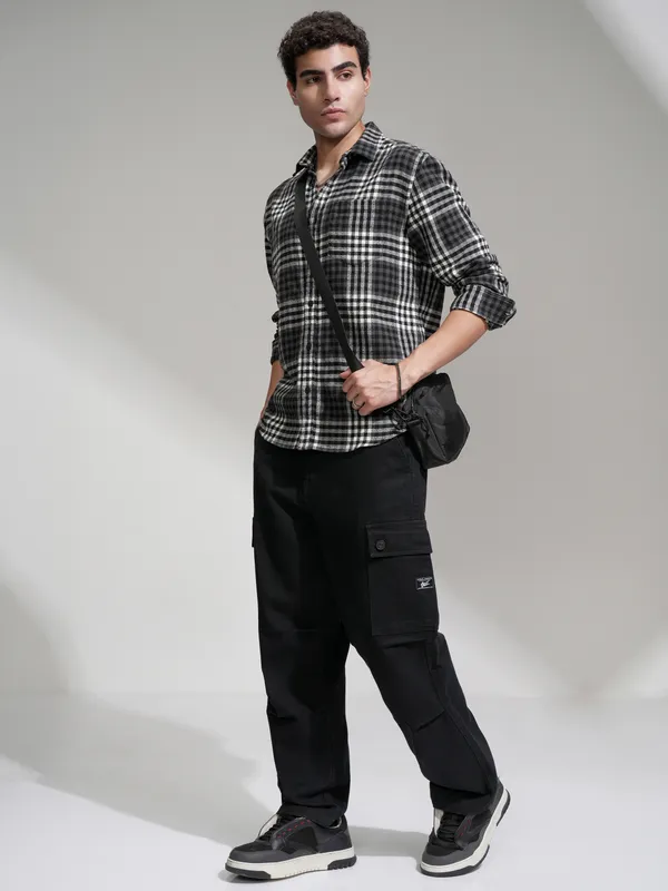 Highlander Men Black Checked Relaxed Fit Casual Shirt