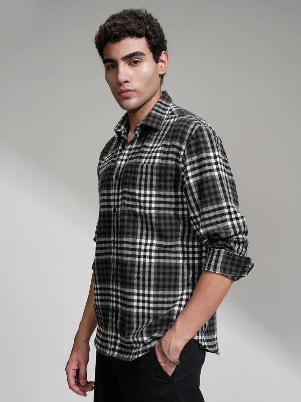 Highlander Men Black Checked Relaxed Fit Casual Shirt