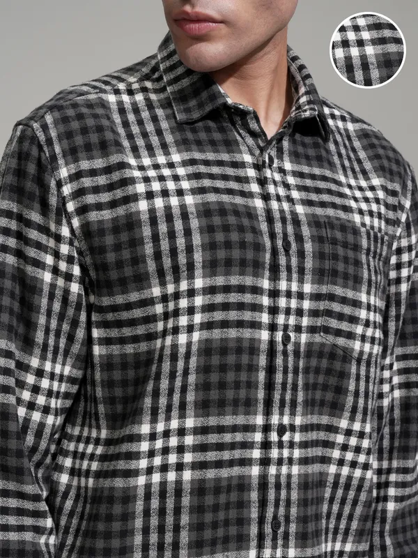 Highlander Men Black Checked Relaxed Fit Casual Shirt