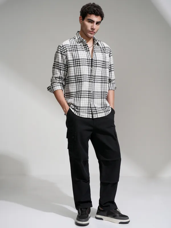 Highlander Men Grey Checked Relaxed Fit Casual Shirt