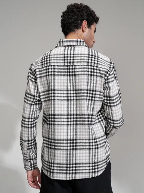 Highlander Men Grey Checked Relaxed Fit Casual Shirt