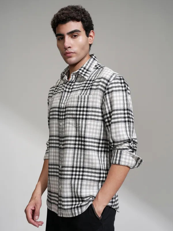 Highlander Men Grey Checked Relaxed Fit Casual Shirt