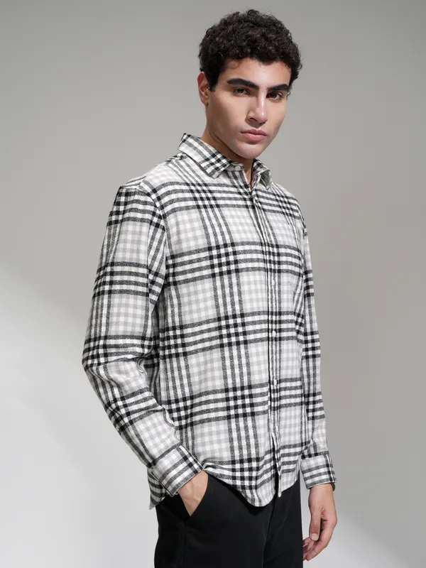 Highlander Men Grey Checked Relaxed Fit Casual Shirt