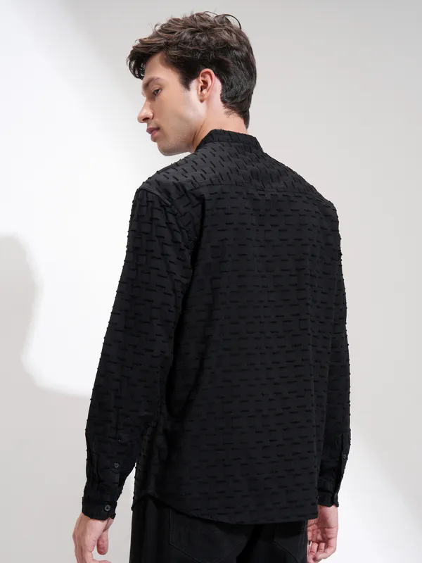 Highlander Men Black Self Design Relaxed Fit Casual Shirt