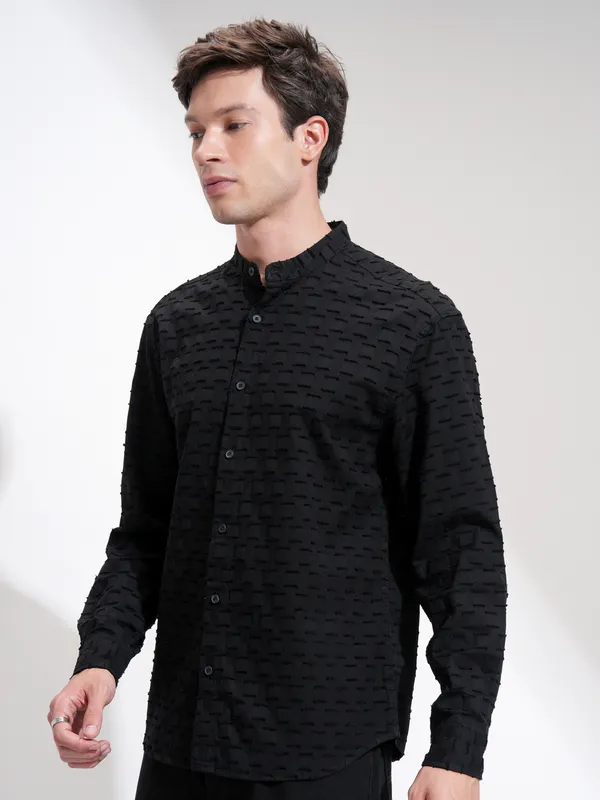 Highlander Men Black Self Design Relaxed Fit Casual Shirt