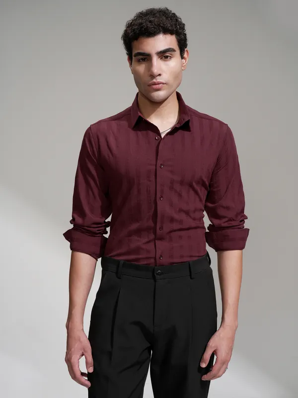 Highlander Men Maroon Self Design Slim Fit Casual Shirt