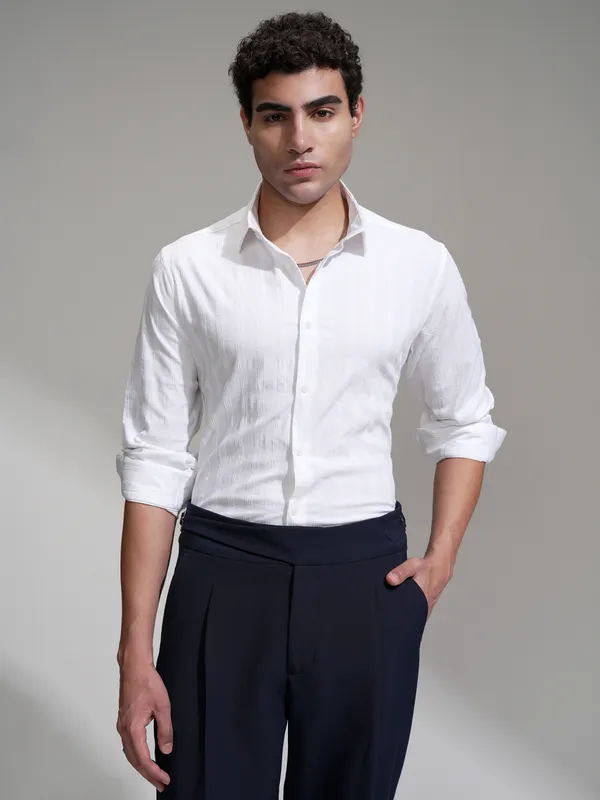 Highlander Men White Self Design Slim Fit Casual Shirt