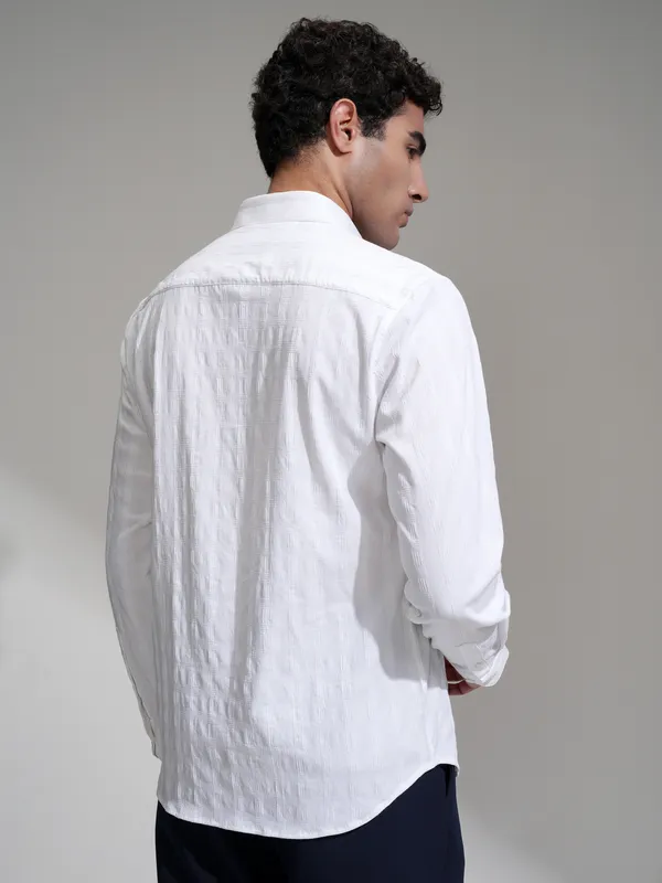 Highlander Men White Self Design Slim Fit Casual Shirt