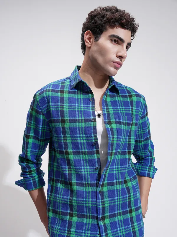 Highlander Men Blue Checked Relaxed Fit Casual Shirt