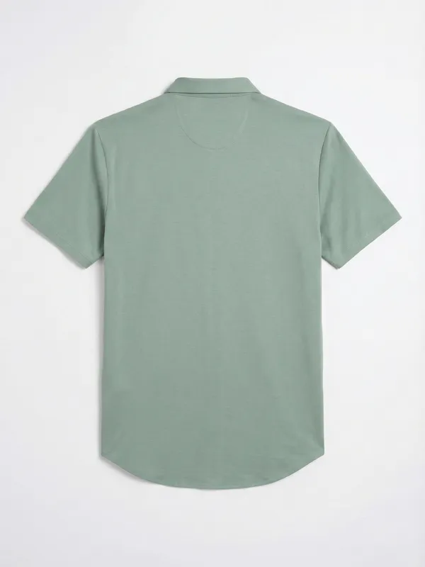 Highlander Men Green Solid Slim Fit Casual Shirt