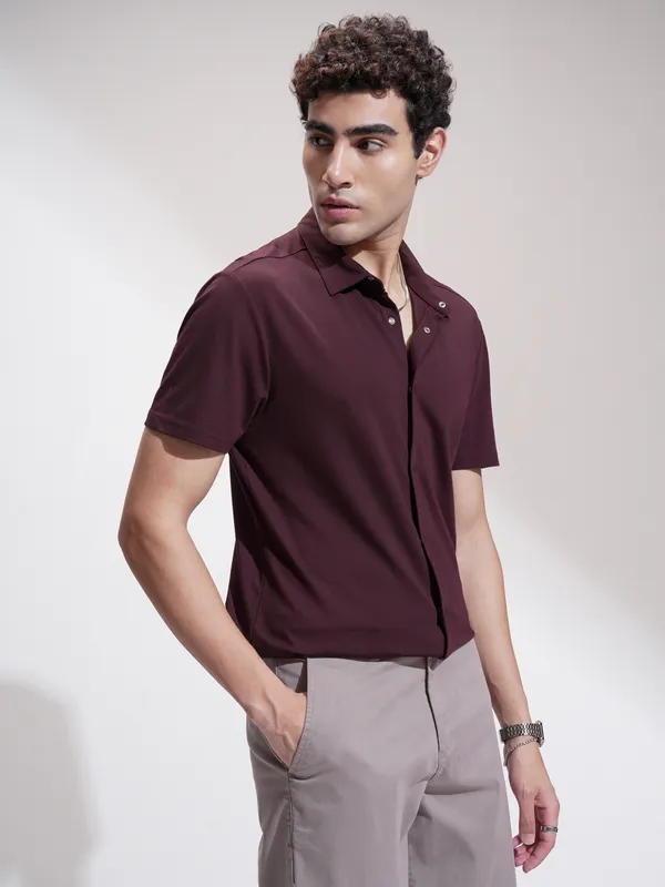 Highlander Men Maroon Self Design Slim Fit Casual Shirt