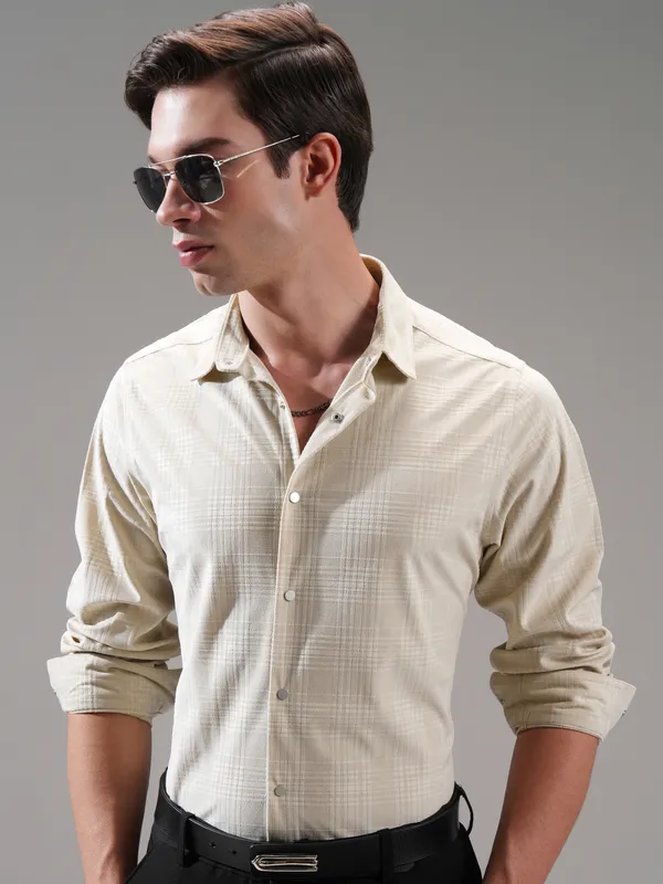 Men Slim Fit Casual Shirt