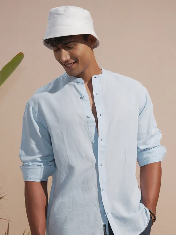 Highlander Men Blue Solid Relaxed Fit Casual Shirt