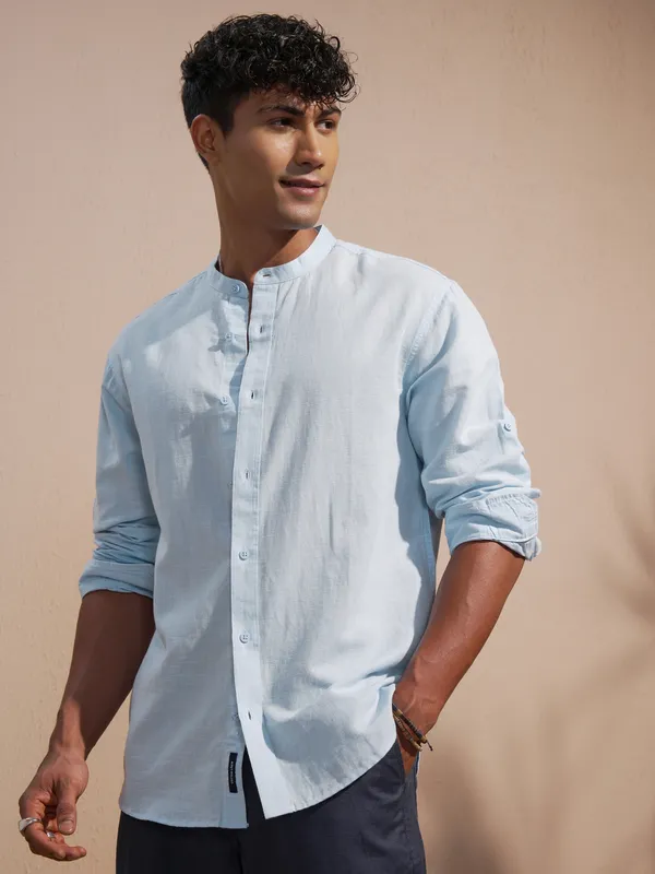 Highlander Men Blue Solid Relaxed Fit Casual Shirt