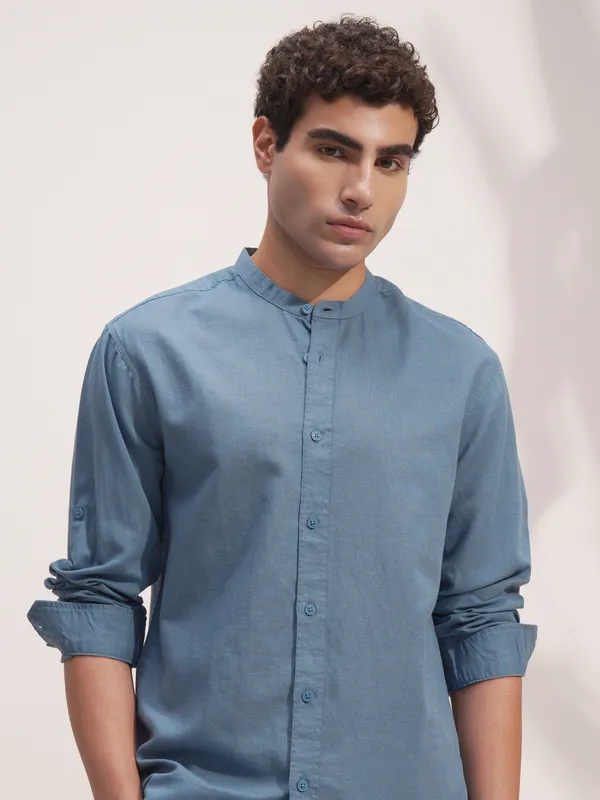 Highlander Men Blue Solid Relaxed Fit Casual Shirt