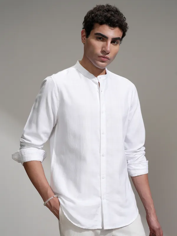 Men Slim Fit Casual Shirt