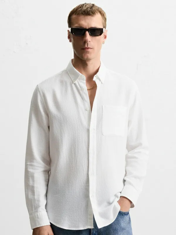 Highlander Men White Self Design Relaxed Fit Casual Shirt