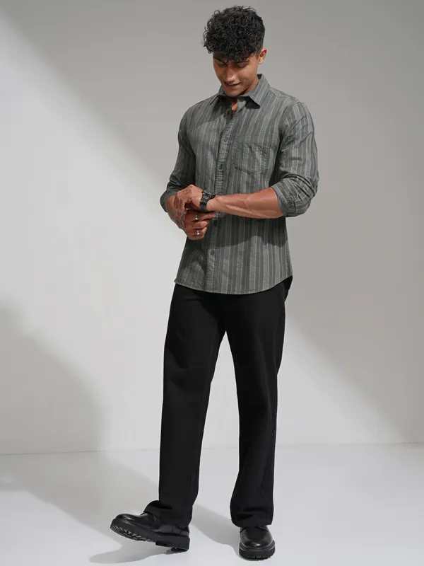 Highlander Men Grey Slim Fit Striped Casual Shirt
