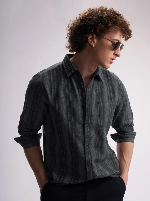 Highlander Men Black Striped Slim Fit Casual Shirt