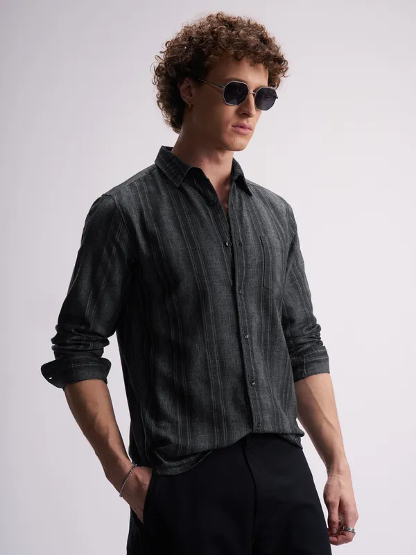 Highlander Men Black Striped Slim Fit Casual Shirt