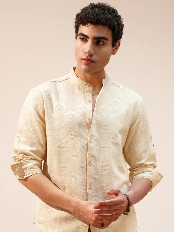 Highlander Men Beige Self Design Relaxed Fit Casual Shirt