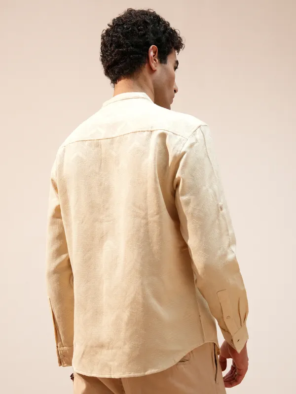 Highlander Men Beige Self Design Relaxed Fit Casual Shirt