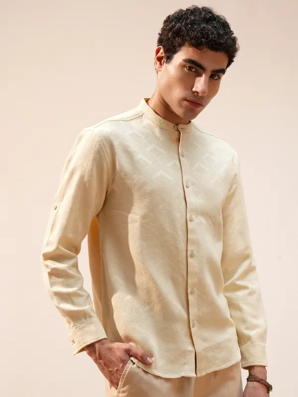 Highlander Men Beige Self Design Relaxed Fit Casual Shirt
