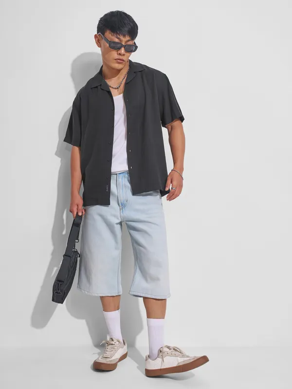 Highlander Men Black Solid Relaxed Fit Casual Shirt