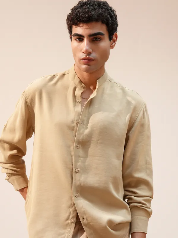 Highlander Men Khaki Self Design Relaxed Fit Casual Shirt