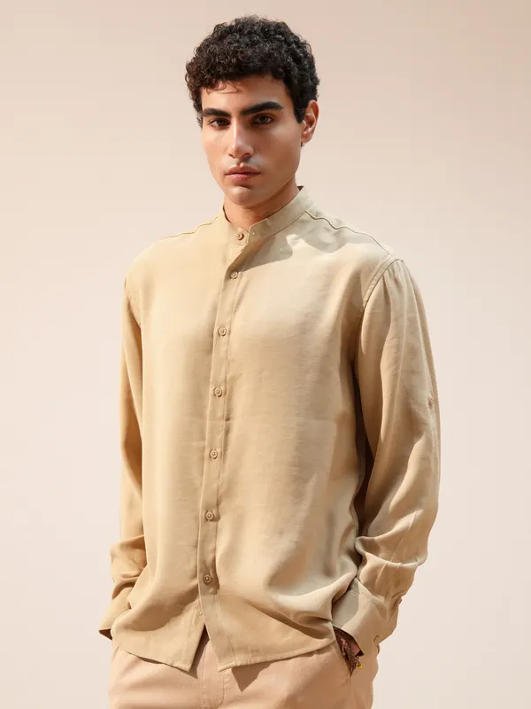 Highlander Men Khaki Self Design Relaxed Fit Casual Shirt