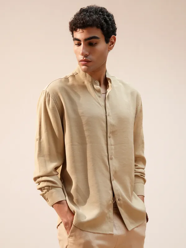 Highlander Men Khaki Self Design Relaxed Fit Casual Shirt